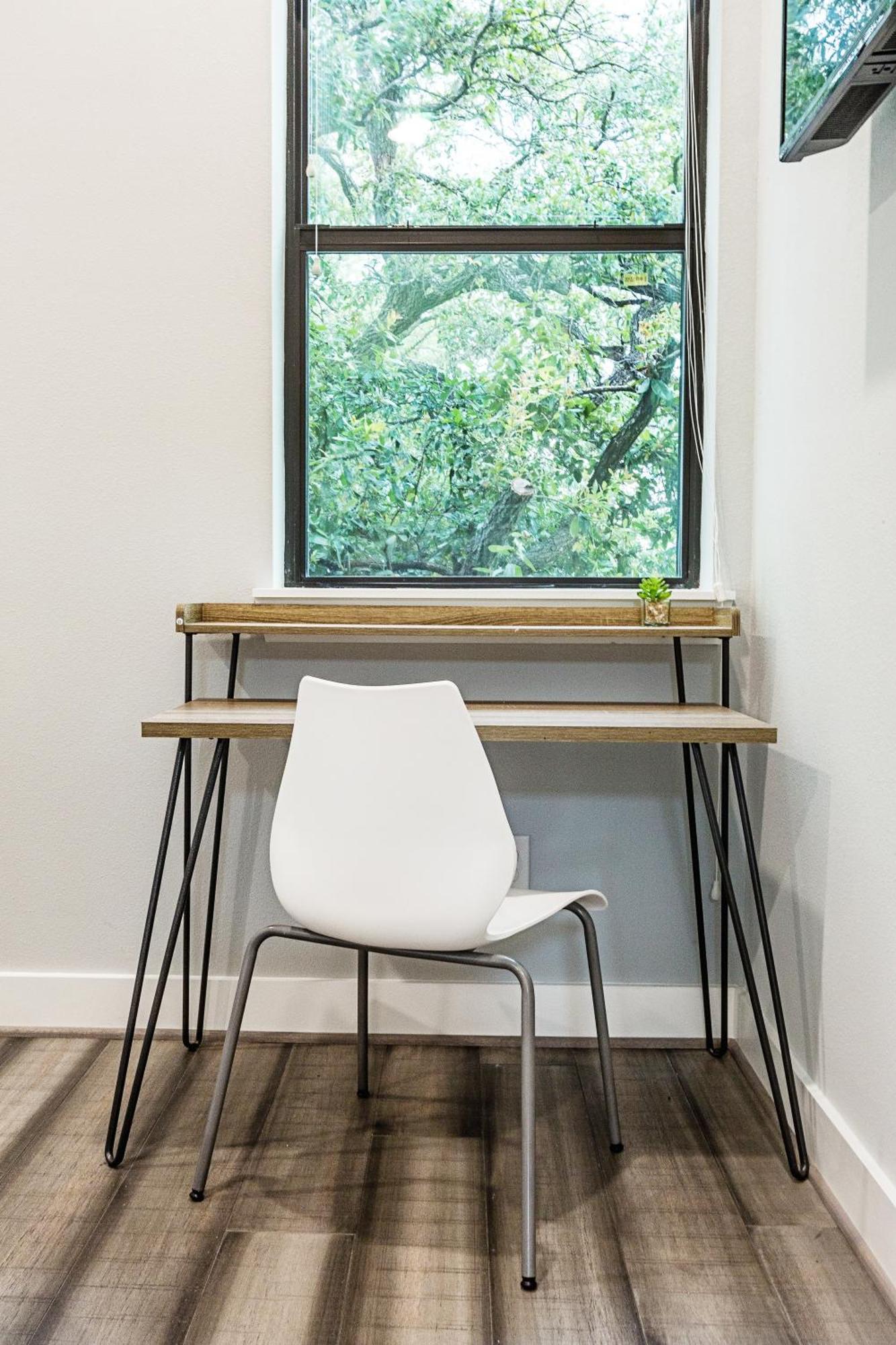 יוסטון Montrose Guesthouse Suites By Dunyha מראה חיצוני תמונה