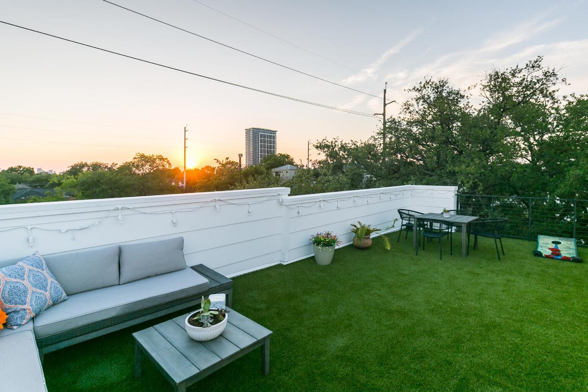 יוסטון Montrose Guesthouse Suites By Dunyha מראה חיצוני תמונה