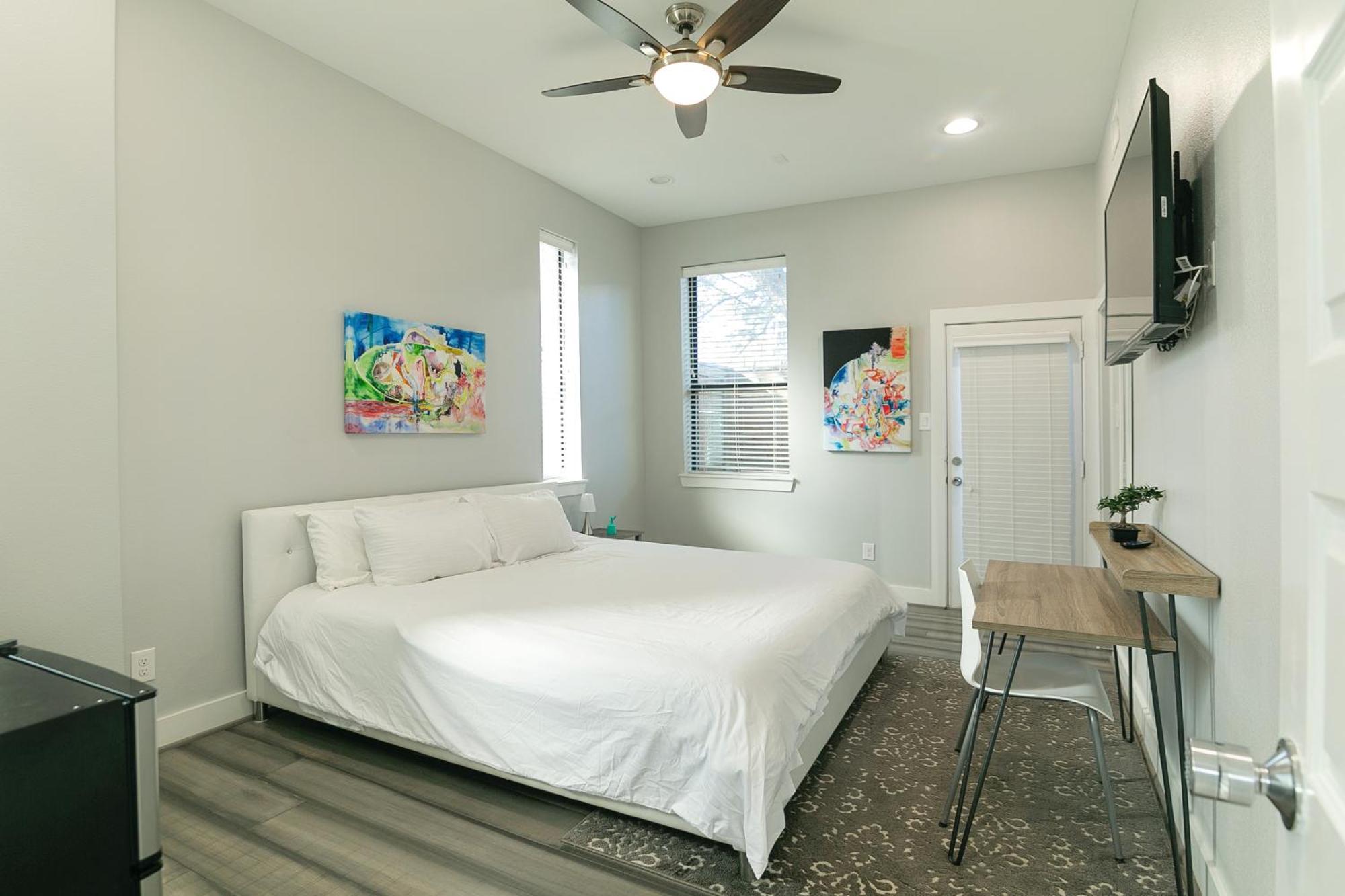 יוסטון Montrose Guesthouse Suites By Dunyha מראה חיצוני תמונה