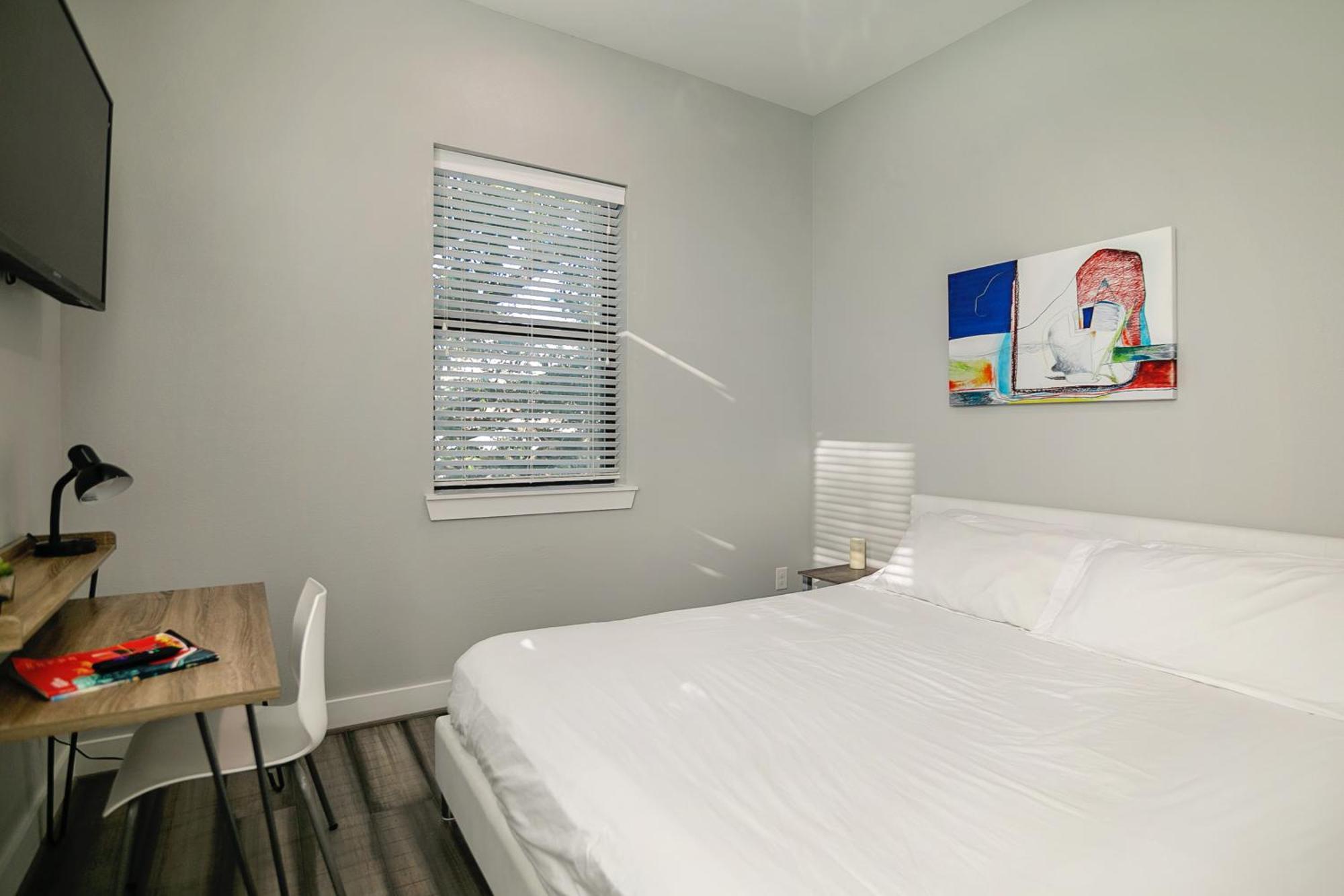 יוסטון Montrose Guesthouse Suites By Dunyha מראה חיצוני תמונה