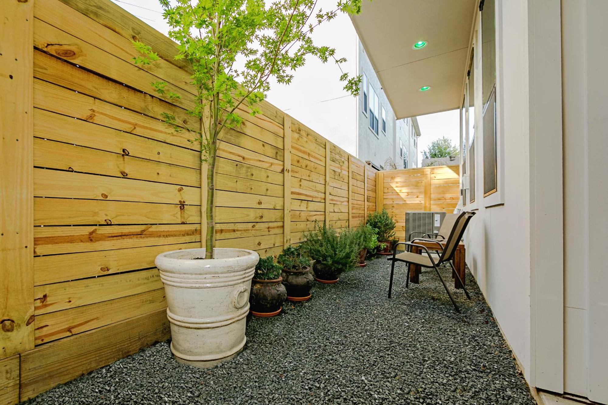 יוסטון Montrose Guesthouse Suites By Dunyha מראה חיצוני תמונה